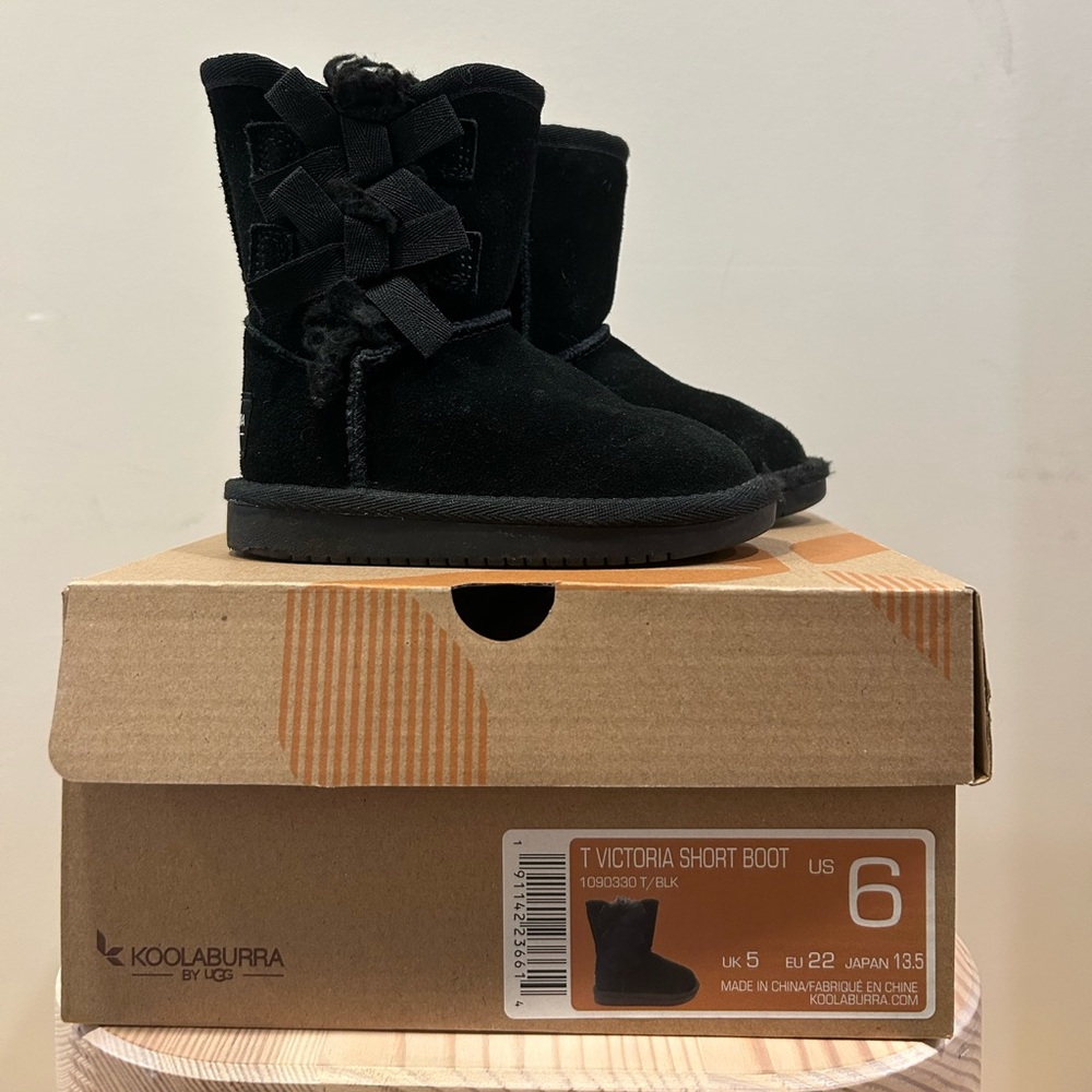 Koolaburra Black Kids Boots. Size 6.
